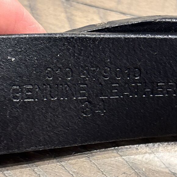 Black Belt  Leather With Silver Tone Buckle 34” - Picture 2 of 2